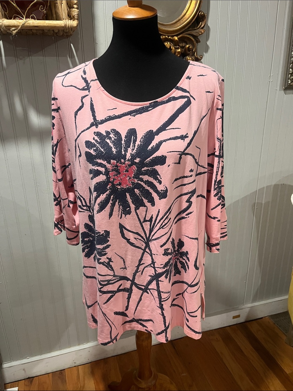 Link Pink Floral Scoop Neck Tunic with Navy Accents